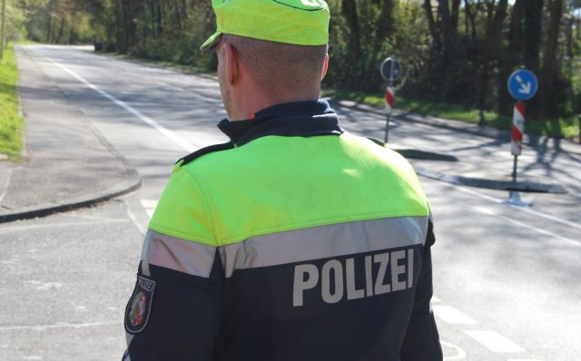 Die Polizei führte am Dienstag Schwerpunkkontrollen im gesamten bergischen Städtedreieck durch. Dabei wurden 774 Personen unter die Lupe genommen. (Archivfoto: B. Glumm)