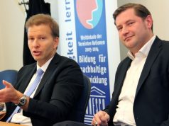 Oberbürgermeister Tim Kurzbach (re.) und Kämmerer Ralf Weeke nehmen an einer Kommunalkonferenz im Haus des Deutschen Städtetages in Berlin teil. (Archivfoto: B. Glumm)
