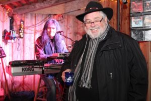 "Schorsch" Wenke (re.), hier mit Martin Gerschwitz am Keyboard, setzte sich mit Herzblut für die Solinger Kultur ein. (Archivfoto: © Bastian Glumm)