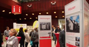Zum 52. Mal findet am 24. März die beliebte Immobilien-Ausstellung in der Hauptstelle der Stadt-Sparkasse Solingen statt. (Archivfoto: © Bastian Glumm)