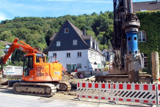 Die Bauarbeiten an der Eschbachstraße in Unterburg laufen auf Hochtouren. (Archivfoto: © Bastian Glumm)