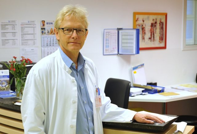 Dr. Volker Soditt ist Chefarzt der Klinik für Kinder- und Jugendmedizin am Klinikum. Er freut sich über die Unterstützung der Kollegen aus Hilden und Haan. (Foto: B. Glumm)