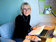 Ute Rempe ist Astrosophin. Sie begleitet ihre Klientinnen und Klienten auf einer sehr persönlichen Reise zu sich selbst. (Foto: © Martina Hörle)