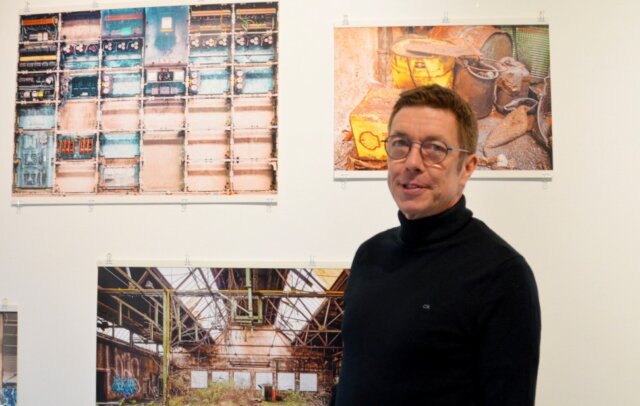 Ausstellung-Entropie-Galerie_SK-Fotograf_Holger-Marx - 1 Fotograf Holger Marx zeigt derzeit in der Galerie SK seine Ausstellung „Entropie“. In seinen Arbeiten macht er Ordnung und Unordnung erfahrbar. (Foto: © Martina Hörle)