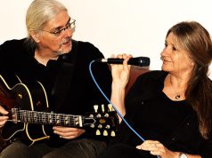 Mezzosopranistin Petra Corban und Jazzgitarrist Roberto Nagy präsentieren als Duo Jadouze außergewöhnliche Arrangements von bekannten Titeln. Bei ihren Auftritten schaffen sie eine ganz persönliche Atmosphäre zum Publikum. (Foto: © Martina Hörle)