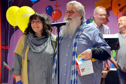 Sybilla und Gunter „Felix“ Opitz sind glücklich, dass der Kids-Club endlich wieder für die Kinder zur Verfügung steht. Im kommenden Jahr wird an jedem Tag geöffnet sein. (Foto: © Martina Hörle)