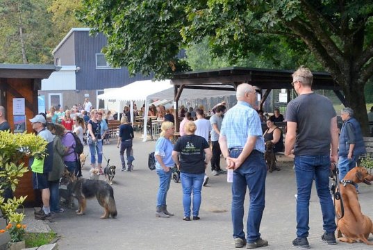 Das diesjährige Sommerfest war wieder ein voller Erfolg. Es gab ein buntes Programm für große und kleine Besucher. (Foto: © Martina Hörle)