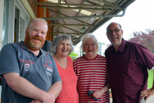(v. li. André Deininger, Sylvia Tabea Schmitz, Bärbel Ludwig, Armin Tofahrn) Freuen sich über die gelungene Lesung (Foto: © Martina Hörle)