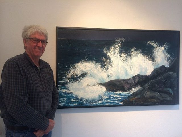 Der norwegische Maler Lars Tveit bevorzugt Motive der Küstenkultur. Am liebsten malt er in Öl auf Acryl. Damit erzeugt er ganz besondere Strukturen. (Foto: © Veranstalter)