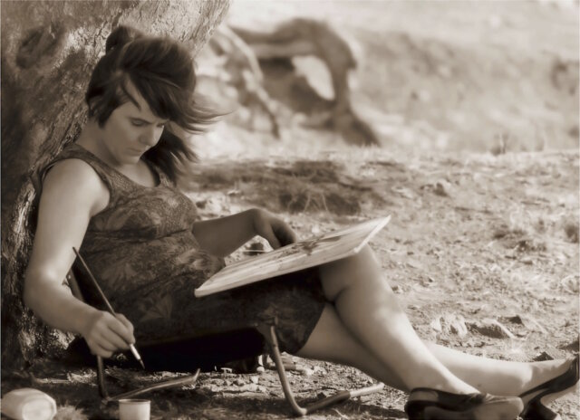 Bettina Heinen-Ayech beim Malen, 1978. (Foto: © Jacques Gré)