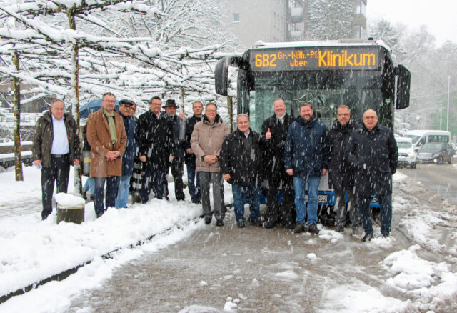 Die Stadt Solingen, die Stadtwerke und das Städtische Klinikum freuen sich über die Erweiterung der Bus-Linie 682. (Foto © Sandra Grünwald)