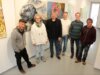 Die Künstler aus Solingen und Chalon sur Saône (v.l. Florent Prudent, Christina Koester, André Peer, Dirk Balke, Boris von Reibnitz und David Ribeiro) freuen sich über die Ausstellung in der Galerie der Solinger Künstler. (Foto © Sandra Grünwald)
