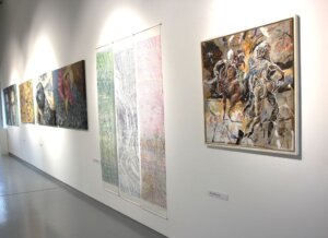 Die Ausstellung der Künstler aus Chalon sur Saône in der Galerie SK ist in jedem Fall einen Besuch wert. (Foto © Sandra Grünwald)