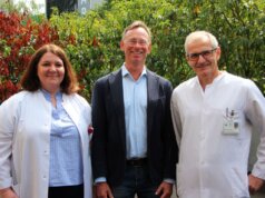 Dr. Séverine Iborra, Prof. Dr. Boris Pfaffenbach und Prof. Dr. Sascha Flohé leiten als Direktorium die ärztlichen Geschicke des Städtischen Klinikums Solingen. (Foto © Sandra Grünwald)