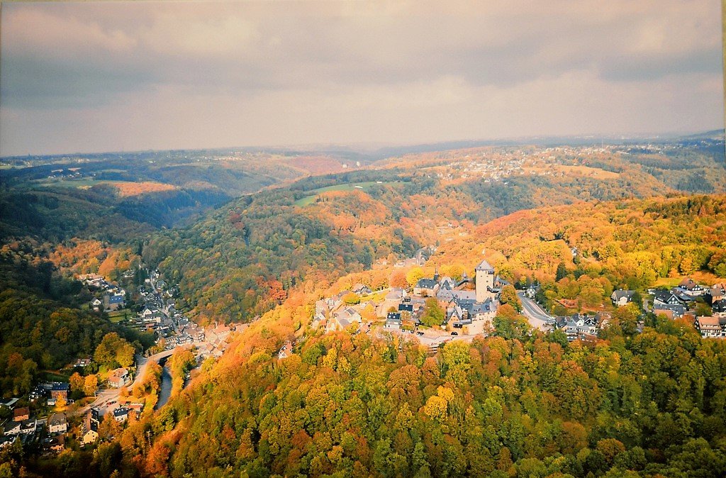 René Töwe arbeitet gerne mit unterschiedlichen Blickwinkeln. Deshalb ist bei Landschaftsaufnahmen die Drohne immer mit im Gepäck. (Foto: © Martina Hörle)