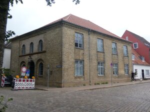 Die alte jüdische Synagoge ist heute eine Gedenkstätte und bietet Raum für kulturelle Veranstaltungen, wie Konzerte, Vorträge, Lesungen. (Foto © S. Grünwald)