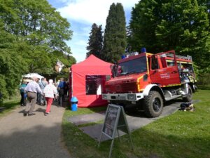 Die Freiwillige Feuerwehr ist nicht zu übersehen. (Foto © Sandra Grünwald)