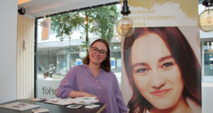 Das Gründerinnen-Netzwerk femhub lud zur ersten Gründerinnen-Messe ein, auch Netzwerk-Mitgründerin Annika Dewenter präsentierte ihre Stimmschmiede. (Foto © Sandra Grünwald)