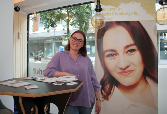 Das Gründerinnen-Netzwerk femhub lud zur ersten Gründerinnen-Messe ein, auch Netzwerk-Mitgründerin Annika Dewenter präsentierte ihre Stimmschmiede. (Foto © Sandra Grünwald)