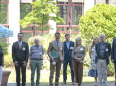 Auf dem Foto: v.l. Sonja Wienecke, Stadtdienst Jugend, Anja Berteau, Programm-Koordinatorin im Klinikum , Prof. Dr. Thomas Standl, Medizinischer Direktor, Klinikum, Dr. Wilfried Kratzsch, Stiftung Deutsches Forum Kinderzukunft, Mit-Initiator von KinderZUKUNFT, Staatssekretär Andreas Bothe, Christoph Steinebach, Stadtdienst Jugend, Roswitha Schrand, Klinikum, Britta Keser, Stadtdienst Jugend, Dr. Volker Soditt, Chefarzt der Kinderklinik im Städtischen Klinikum und Oberbürgermeister Tim Kurzbach. (Foto: © Stadt Solingen)