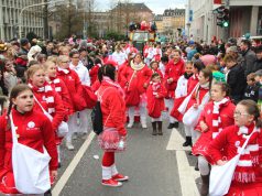 Der Rosenmontagszug 2017 in der Solinger City. (Archivfoto: © Bastian Glumm)