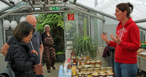 Beim 17. Imkertag informierten die Solinger Imker über Bienen und Honig. (Foto © Sandra Grünwald)