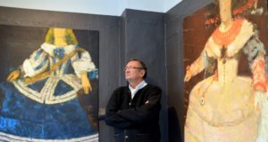In seiner neuen Werkreihe hat sich Ioan Iacob an den spanischen Maler Diego Velázquez angelehnt. In 14 Werken zeigt er seine malerischen Interpretationen. (Foto: © Martina Hörle)