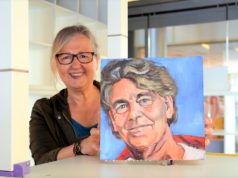 Mehr als 40 Künstlerkollegen will Kristina Eckel für ihre neue Porträtreihe malen. Die ersten 13 Bilder sind bereits fertig. (Foto: © Martina Hörle)