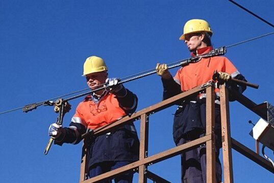 In der kommenden Woche wird nachts entlang der Berger Straße in Höhscheid an der Oberleitung gearbeitet. (Foto: © SWS-Verkehrsbetrieb)