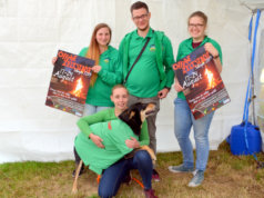 (v. li. Sarah Wortmann, Maurice Keusen, Lina Keusen, vorne Bianca Jaeger) Freuen sich schon riesig auf die kommende Offene Zeltstadt. (Foto: © Martina Hörle)