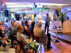 Stadtarchivar Ralf Rogge erzählte im Restaurant Hitze-Frei Interessantes und Informatives zur Entstehung der Städtevereinigung. (Foto: © Martina Hörle)