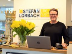 Vor einem Jahr hat sich Augenoptikermeister Stefan Lorbach an der Emdenstraße in Ohligs selbstständig gemacht. Er freut sich über den großen Zulauf und die vielen zufriedenen Kunden. (Foto: © Martina Hörle)