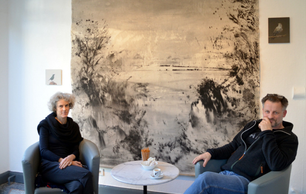 Fröning und Balke sind Studienkollegen. Doch die Künstlerin stellt zum ersten Mal in der Galerie ART-ECK aus. (Foto: © Martina Hörle)