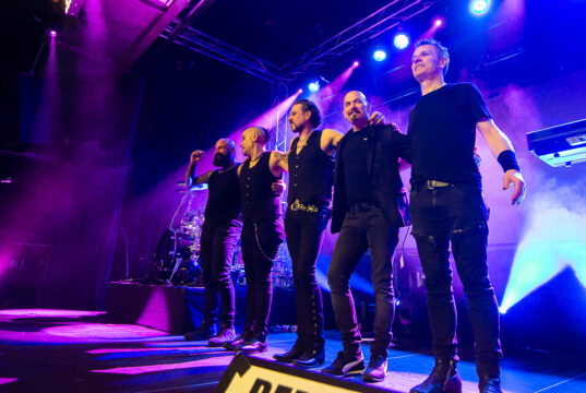 Am Freitagabend spielte die Depeche Mode Tribute Band Remode in einer gut besuchten Gräfrather Cobra. (Foto: © Janina Raeder)