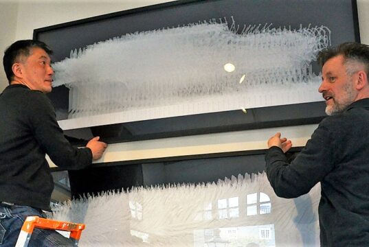 Dirk Balke und Hiroyuki Masuyama präsentieren ab dem kommenden Samstag in der Galerie ART-ECK die Ausstellung „Schattenzeichnungen“. (Foto: © Martina Hörle)