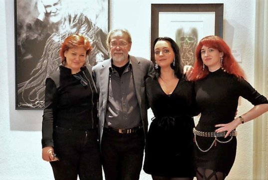 Freuen sich über den großen Erfolg der Ausstellung. (v. li. Astrid Kirschey, Ingo Schleutermann, Janine Werner, Dr. Kerstin Borchhardt) (Foto: © Martina Hörle)