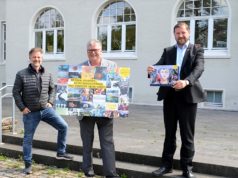 Heute stellten Dirk Balke, Joachim Radtke und Oberbürgermeister Tim Kurzbach (v. li.) im Kunstmuseum die vom 1. bis 10. September laufende stadtweite Kunstaktion vor. (Foto: © Martina Hörle)