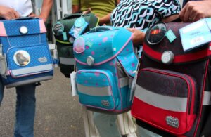 Nagelneue Schulranzen für die Erstklässler. (Foto © Sandra Grünwald)
