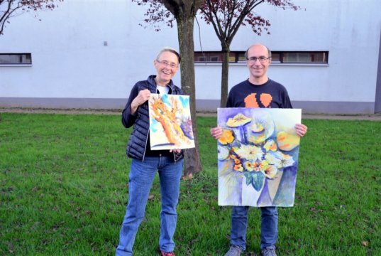 BU 1: Carla Froitzheim und Ingo Nolden zeigen im Atelier KünstlerPack eine interessante Performance aus Tönen, Farben und Licht. Außerdem hängen 33 brillante Aquarelle an den Wänden. (Foto: © Martina Hörle)