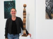 Ela Schneider ist eine der sieben Künstlerinnen und Künstler, die in der Galerie SK ab 1. Juni zum Thema „Verortung“ ausstellen. (Foto © Sandra Grünwald)