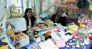 Nach dem großen Anklang vom vergangenen Jahr fand auch dieses Jahr im Vogelpark wieder ein Adventsmarkt statt. (Foto: © Martina Hörle)