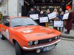 Fünf soziale Institutionen freuen sich über eine Spende von je 1.301 Euro. Die Klingenstädter Kadetten übergaben am Samstag die symbolischen Schecks. (Foto: © Martina Hörle)