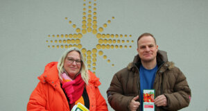 Cordula Scheffels von PHoS und Matthias Nitsche von der Stiftung Botanischer Garten freuen sich schon auf den zweiten gemeinsamen Weihnachtsmarkt. (Foto © Sandra Grünwald)