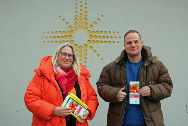 Cordula Scheffels von PHoS und Matthias Nitsche von der Stiftung Botanischer Garten freuen sich schon auf den zweiten gemeinsamen Weihnachtsmarkt. (Foto © Sandra Grünwald)