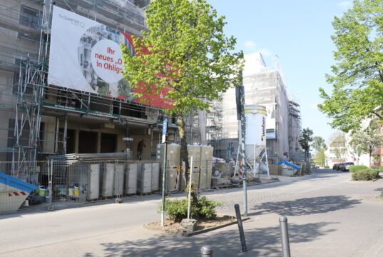 Die Aachener Straße in Ohligs wird zwischen Hausnummer 28 bis zur Düsseldorfer Straße gesperrt. (Foto: © Bastian Glumm)