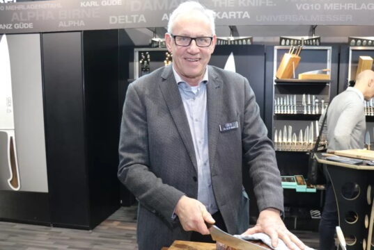 Dr. Karl-Peter Born von der Solinger Messer-Manufaktur GÜDE ist 1. Vorsitzender des Museums Plagiarius. (Archivfoto: © Bastian Glumm)