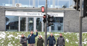 Das innovative Ampelsystem wurde von GEVAS software und AVT STOYE in Zusammenarbeit mit den Technischen Betrieben Solingen (TBS) entwickelt und von den Verantwortlichen jetzt in Betrieb genommen. (Foto: © Bastian Glumm)