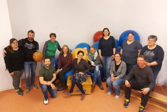 Die AOK im Bergischen Land fördert gemeinsam mit dem Solinger Sportbund Gesundheitsprojekte, ein neuer Kurs geht aktuell an den Start. (Foto: © Solinger Sportbund)