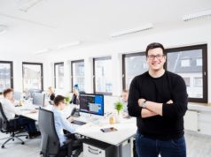 Die Solinger Werbeagentur AWEOS um Gründer Christos Papadopoulos wurde vor fünf Jahren von Christos Papadopoulos gegründet. Das Unternehmen expandiert und unterhält ein Büros an der Kölner Straße. (Foto: © Leon Sinowenka)