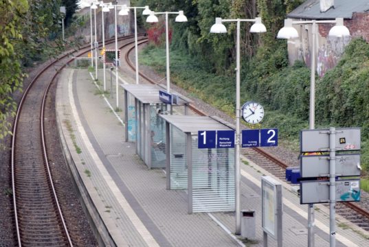 Der Bahnhaltepunkt Grünewald in der Solinger Innenstadt. (Foto: © Bastian Glumm)